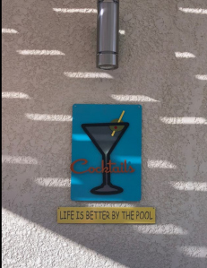 Cocktails sign