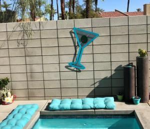 martini glass 3 foot (2)